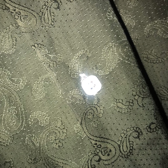 Green Medium Beniccio Buttonup Western Paisley Top NWT - Picture 3 of 5